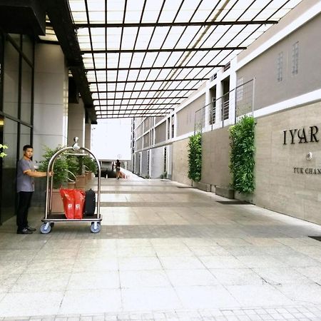 Iyarin@Tuk Chang Ratchayothin Hotel Bangkok Bagian luar foto